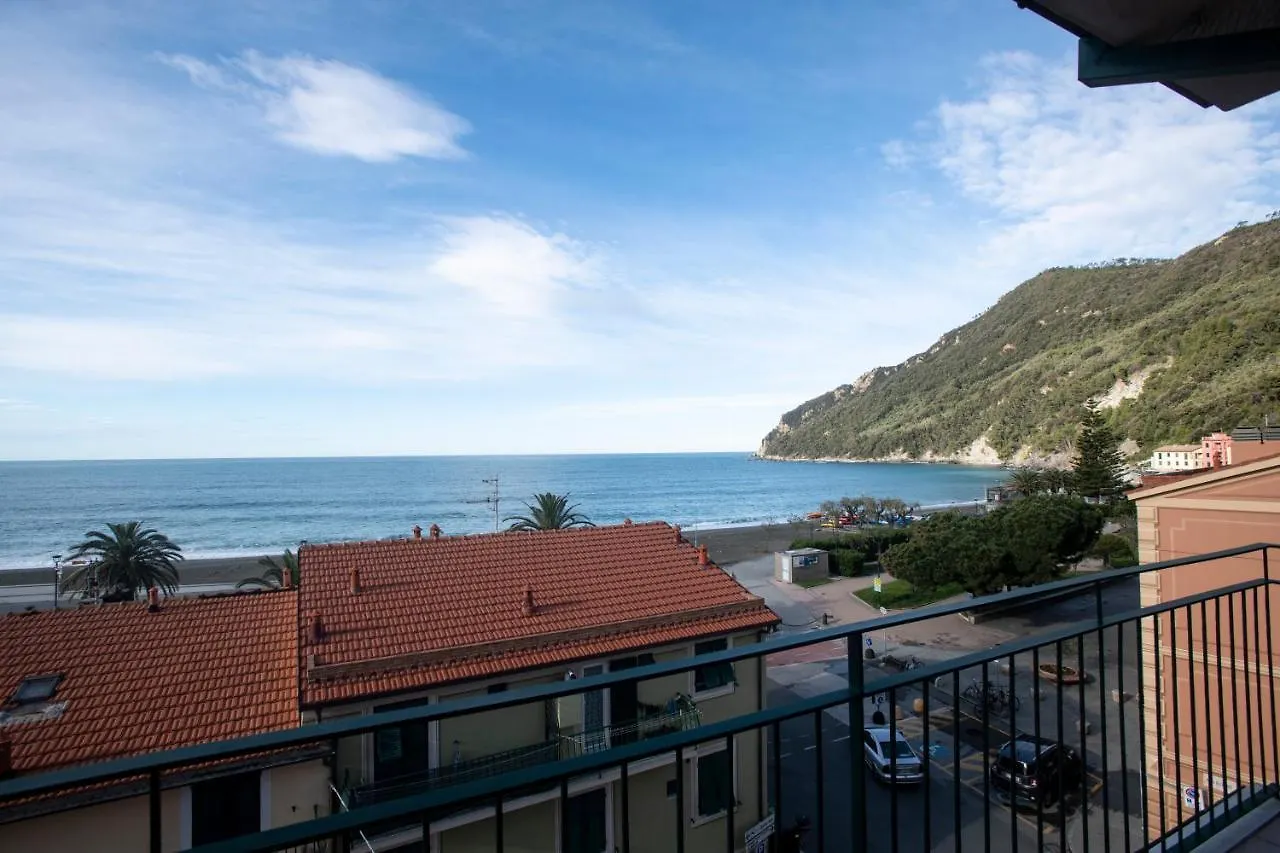 162 - La Veranda Sull'Acqua, Fronte E Vista Mare Riva Trigoso, Posto Auto Privato Sestri Levante